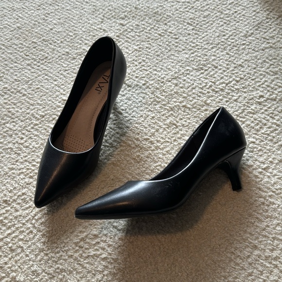 Ladies 1” heels - Picture 3 of 3